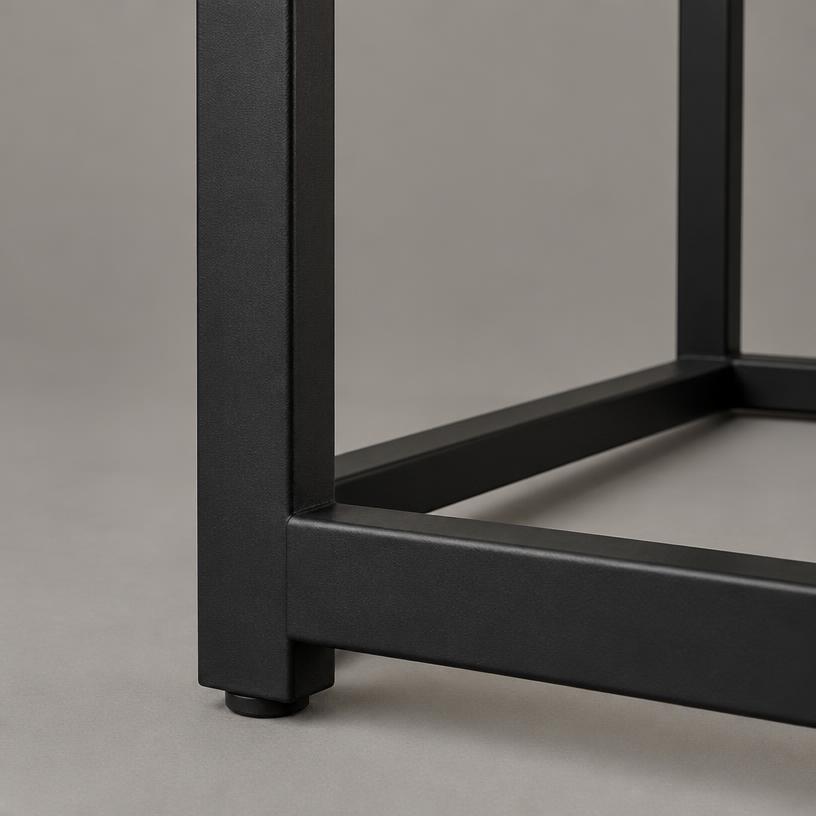 Detalle de base Tubo metálico negro